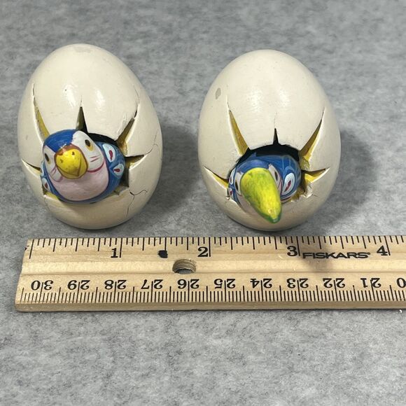 Vintage Hand Painted Parrot Figurines Set Cracking Out of Egg Bird Collectibles - Picture 14 of 16